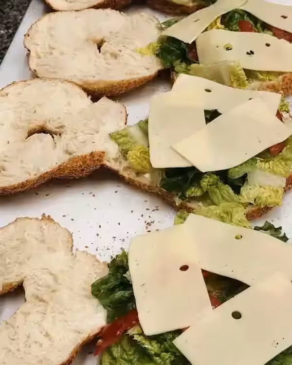 Påsmurt og lunsj fra Mediterranean Bakeri